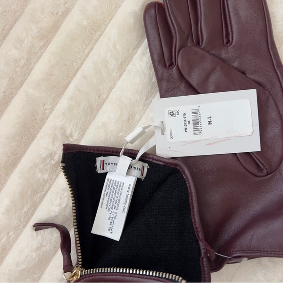 Tommy Hilfiger Red & Burgundy Wool Leather Gloves | Gold TH Logo | Size M/L - Picture 3 of 5